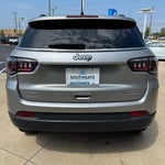 2022 Compass Thumbnail 4