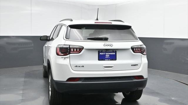 2022 Jeep Compass Latitude Lux