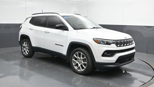 2022 Jeep Compass Latitude Lux