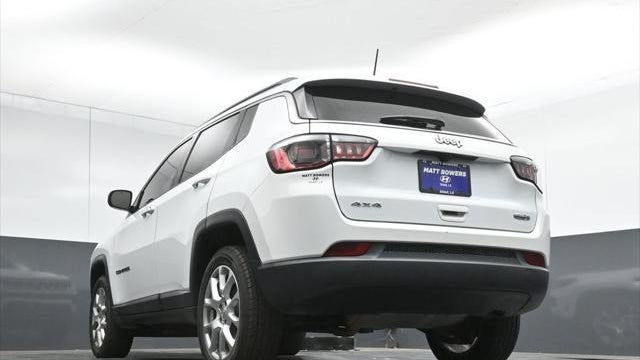2022 Jeep Compass Latitude Lux