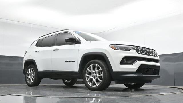 2022 Jeep Compass Latitude Lux