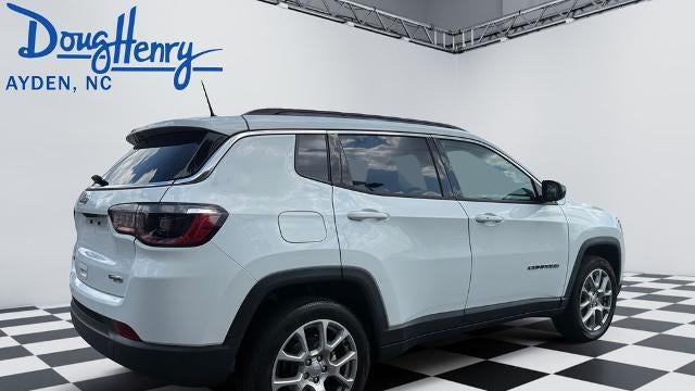 2022 Jeep Compass Latitude Lux