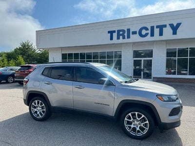 2022 Jeep Compass 4X4 Latitude LUX 4DR SUV