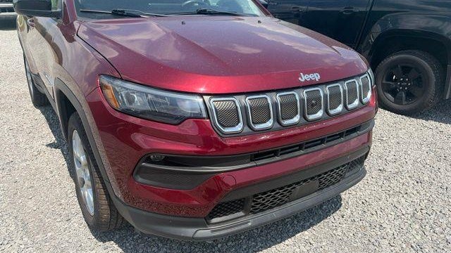 2022 Jeep Compass Latitude Lux