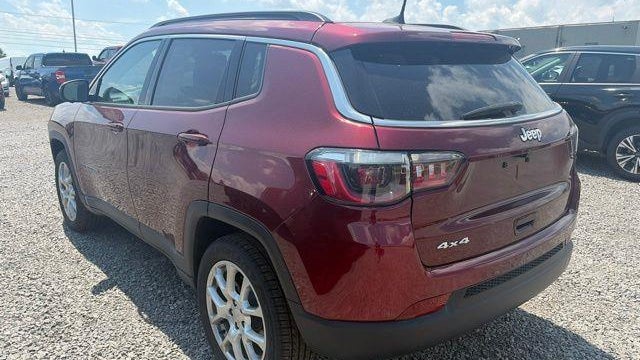 2022 Jeep Compass Latitude Lux