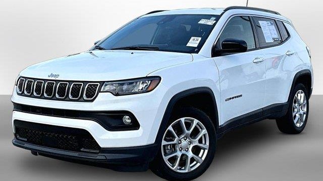 2023 Jeep Compass Latitude Lux
