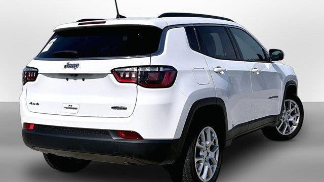 2023 Jeep Compass Latitude Lux