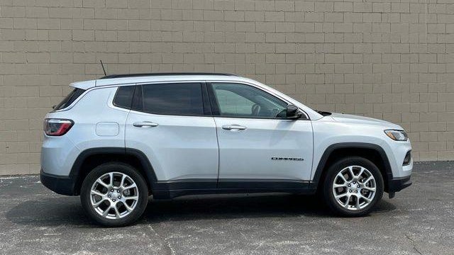 2024 Jeep Compass Latitude Lux