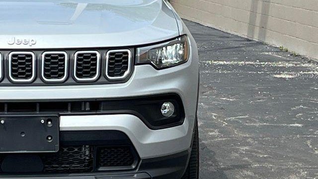2024 Jeep Compass Latitude Lux