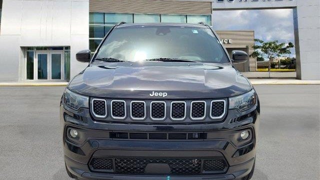 2023 Jeep Compass Latitude Lux