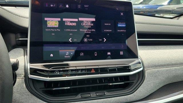 2023 Jeep Compass Latitude Lux