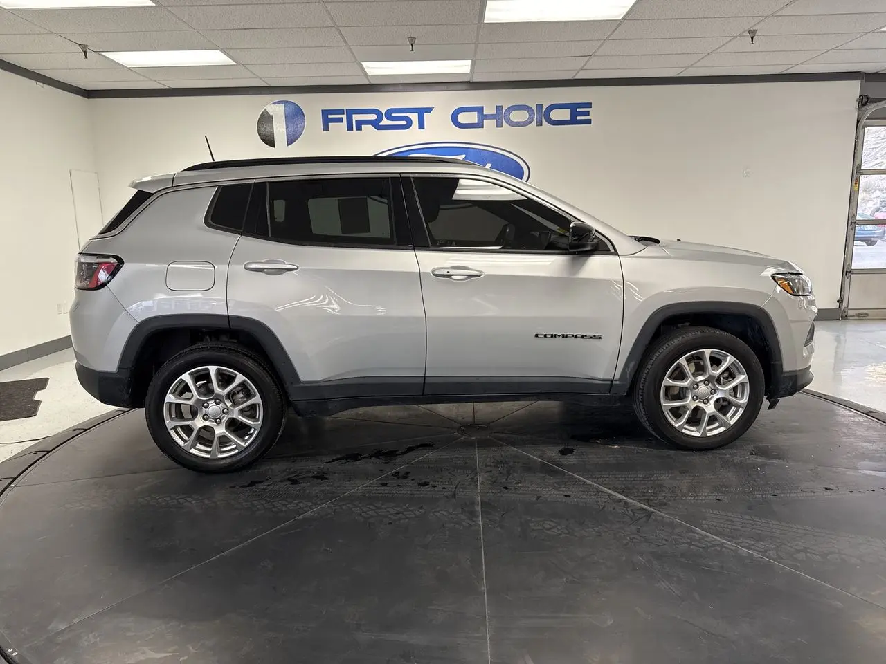 2024 Jeep Compass - $21,924