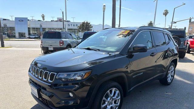 2023 Jeep Compass Latitude Lux