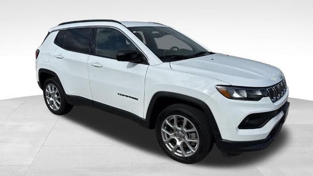 2023 Jeep Compass Latitude Lux