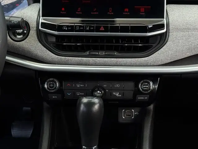 2023 Jeep Compass - $19,500