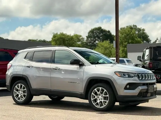 2023 Jeep Compass - $19,500