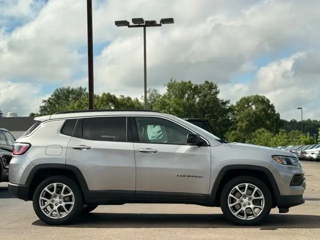 2023 Jeep Compass - $19,500