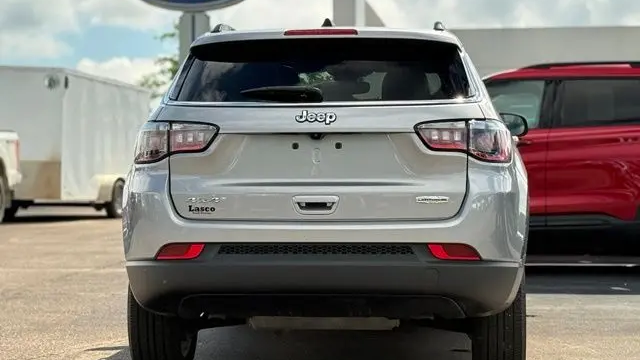 2023 Jeep Compass Latitude Lux