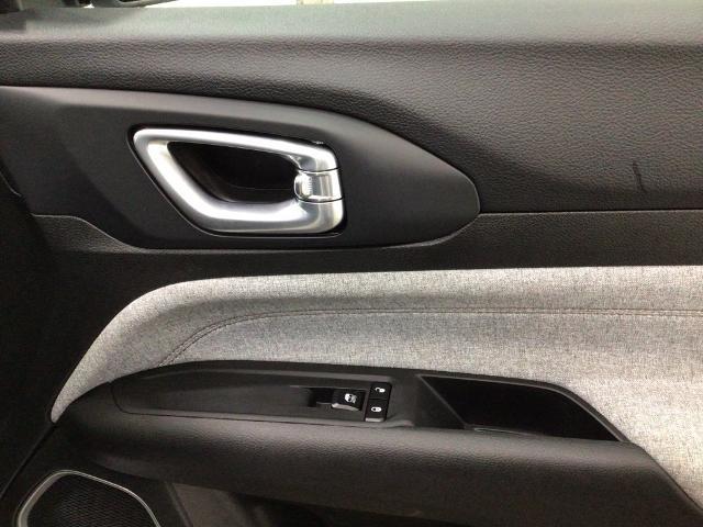 2023 Jeep Compass - $22,993