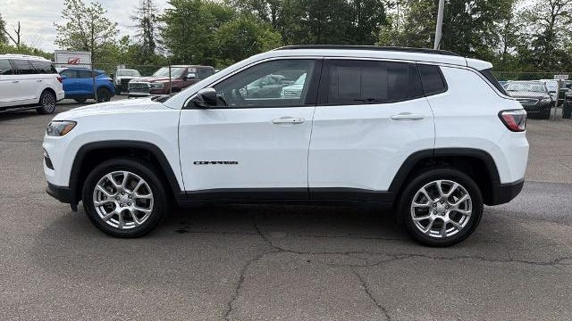 2023 Jeep Compass Latitude Lux