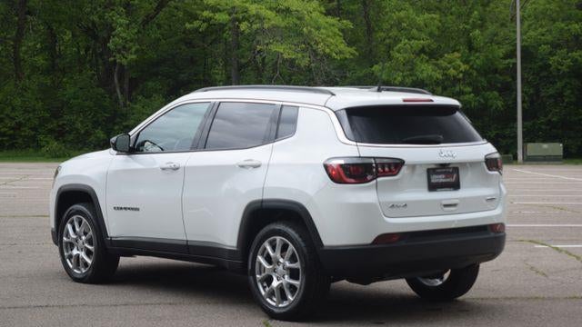 2023 Jeep Compass Latitude Lux