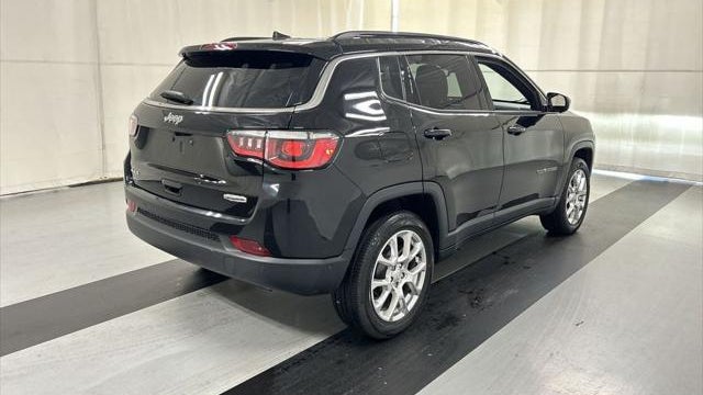 2023 Jeep Compass Latitude Lux