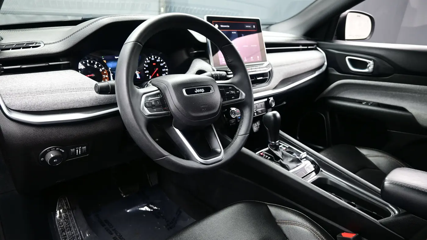 2024 Jeep Compass Latitude Lux