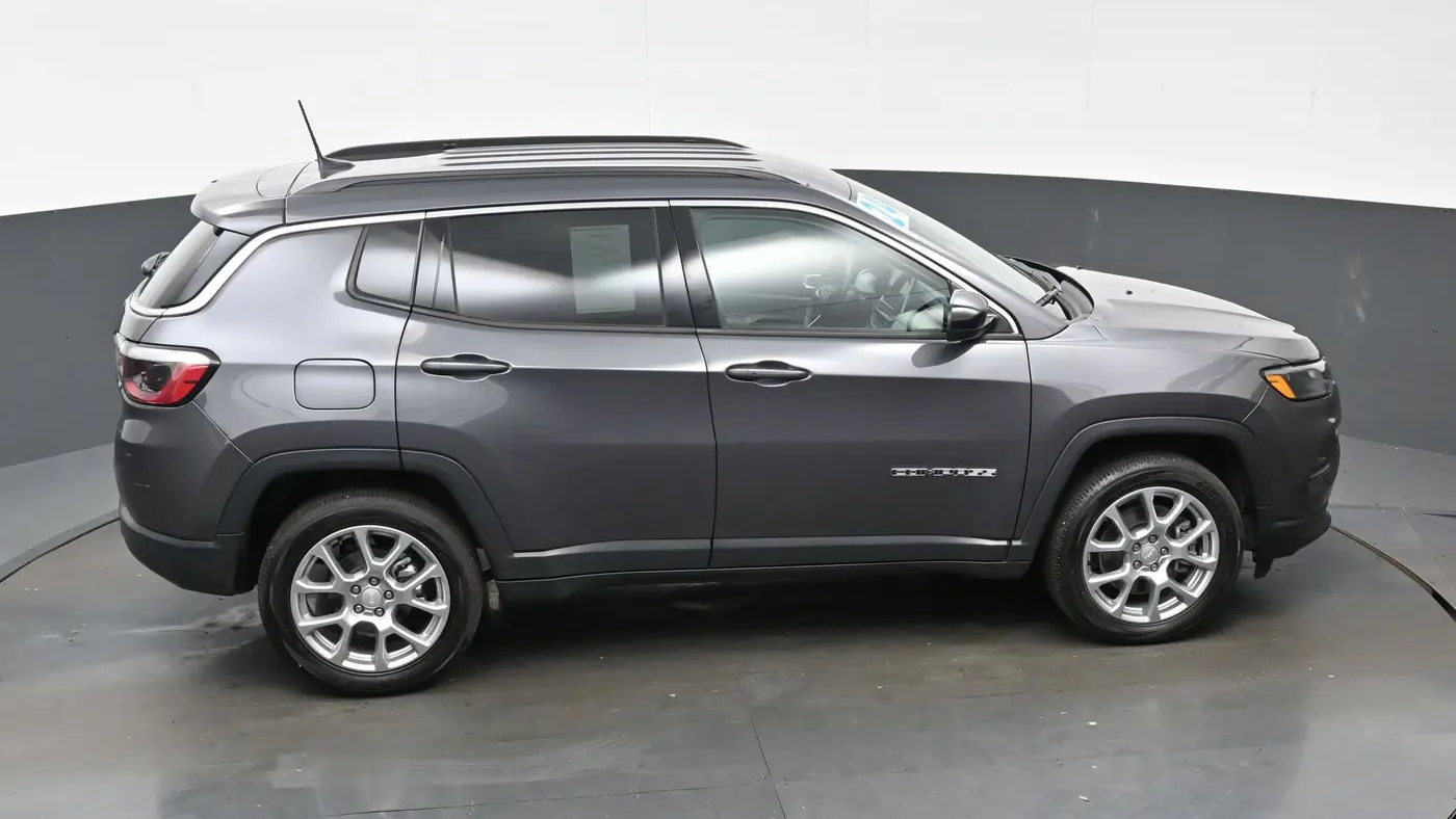 2024 Jeep Compass Latitude Lux