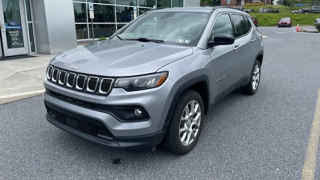 2023 Jeep Compass Latitude Lux