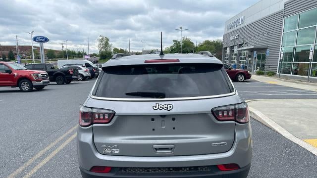2023 Jeep Compass Latitude Lux