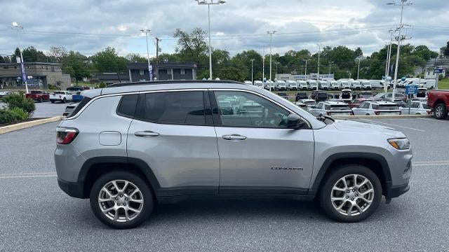2023 Jeep Compass Latitude Lux
