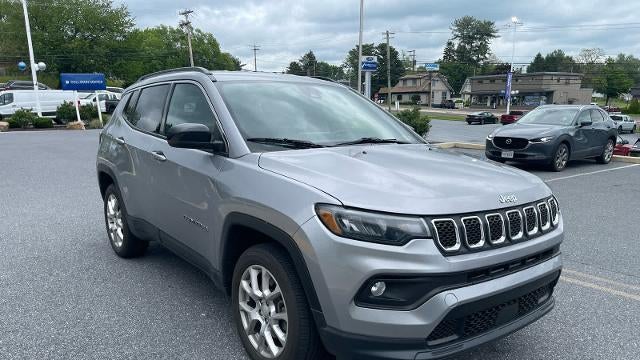 2023 Jeep Compass Latitude Lux