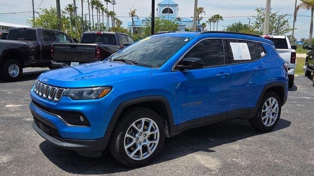 2024 Jeep Compass Latitude Lux