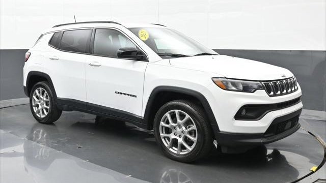 2023 Jeep Compass Latitude Lux
