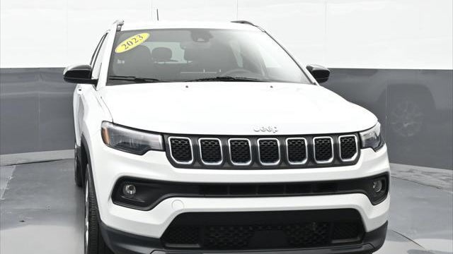 2023 Jeep Compass Latitude Lux