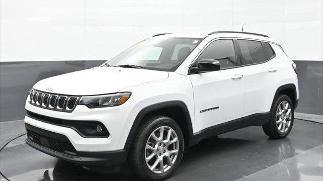 2023 Jeep Compass Latitude Lux