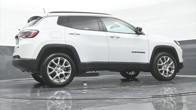 2023 Jeep Compass Latitude Lux