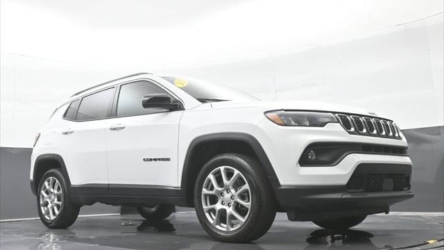 2023 Jeep Compass Latitude Lux