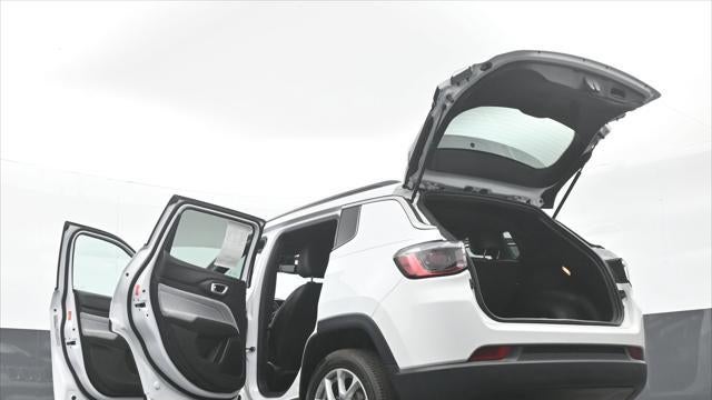 2023 Jeep Compass Latitude Lux
