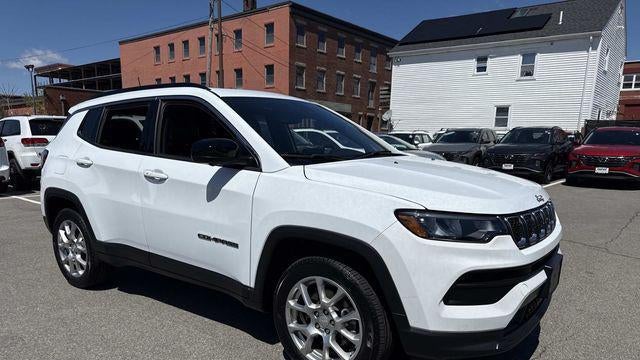 2023 Jeep Compass Latitude Lux