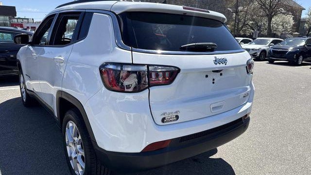 2023 Jeep Compass Latitude Lux