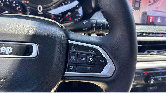 2023 Jeep Compass Latitude Lux