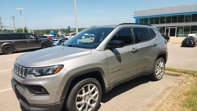 2023 Jeep Compass Latitude Lux