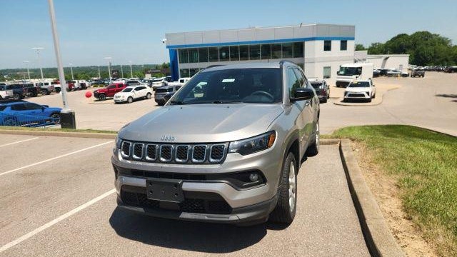 2023 Jeep Compass Latitude Lux