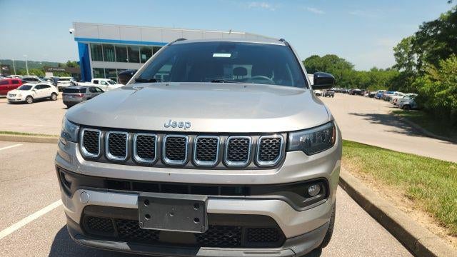 2023 Jeep Compass Latitude Lux