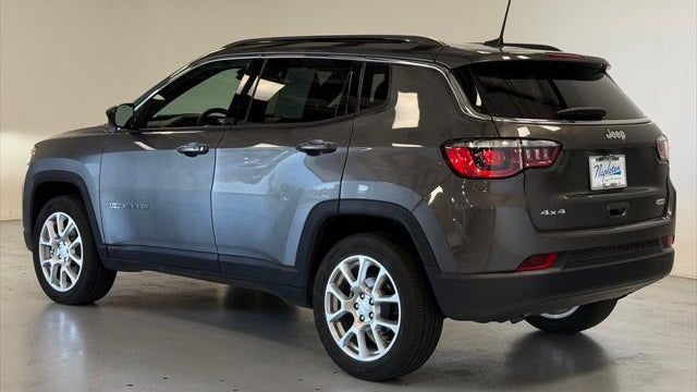 2023 Jeep Compass Latitude Lux
