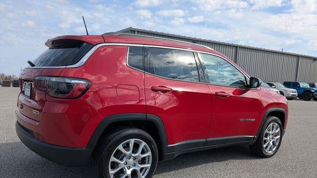2024 Jeep Compass Latitude Lux