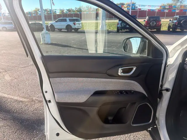 2023 Jeep Compass - $23,990