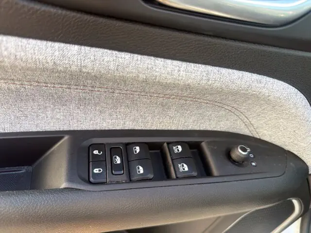 2023 Jeep Compass - $23,990