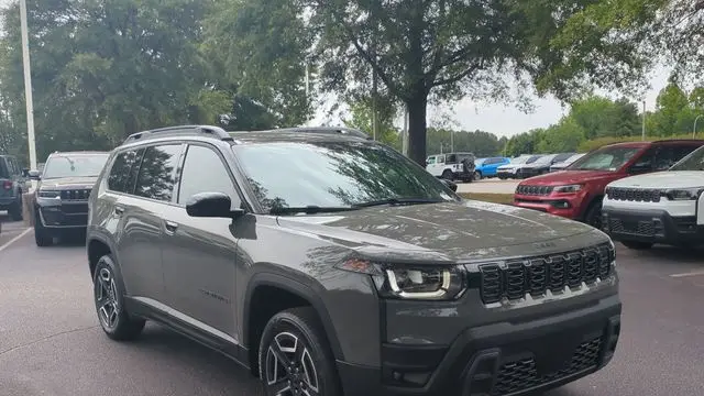 2026 Jeep Cherokee Laredo